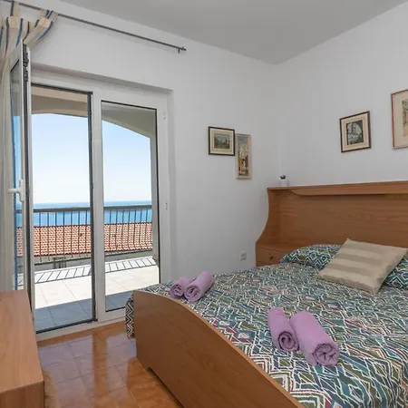Lejlighed Amazing In Hvar With House Sea View